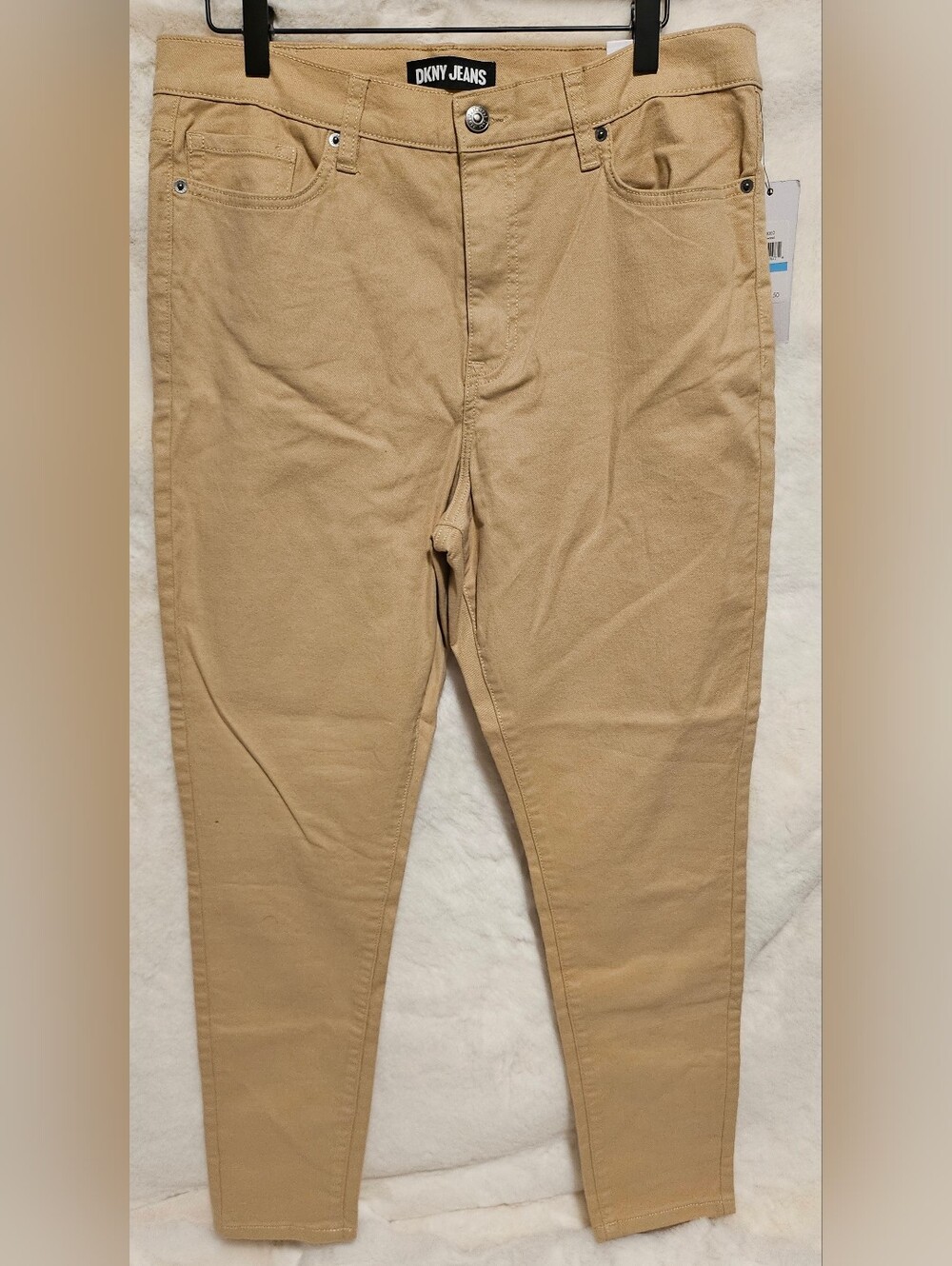 DKNY Woman’s Jeans Size 31 Color Khaki